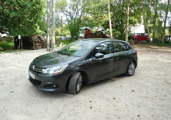 Citroen C4 cena 24900 przebieg: 225000, rok produkcji 2012 z Piaski małe 106